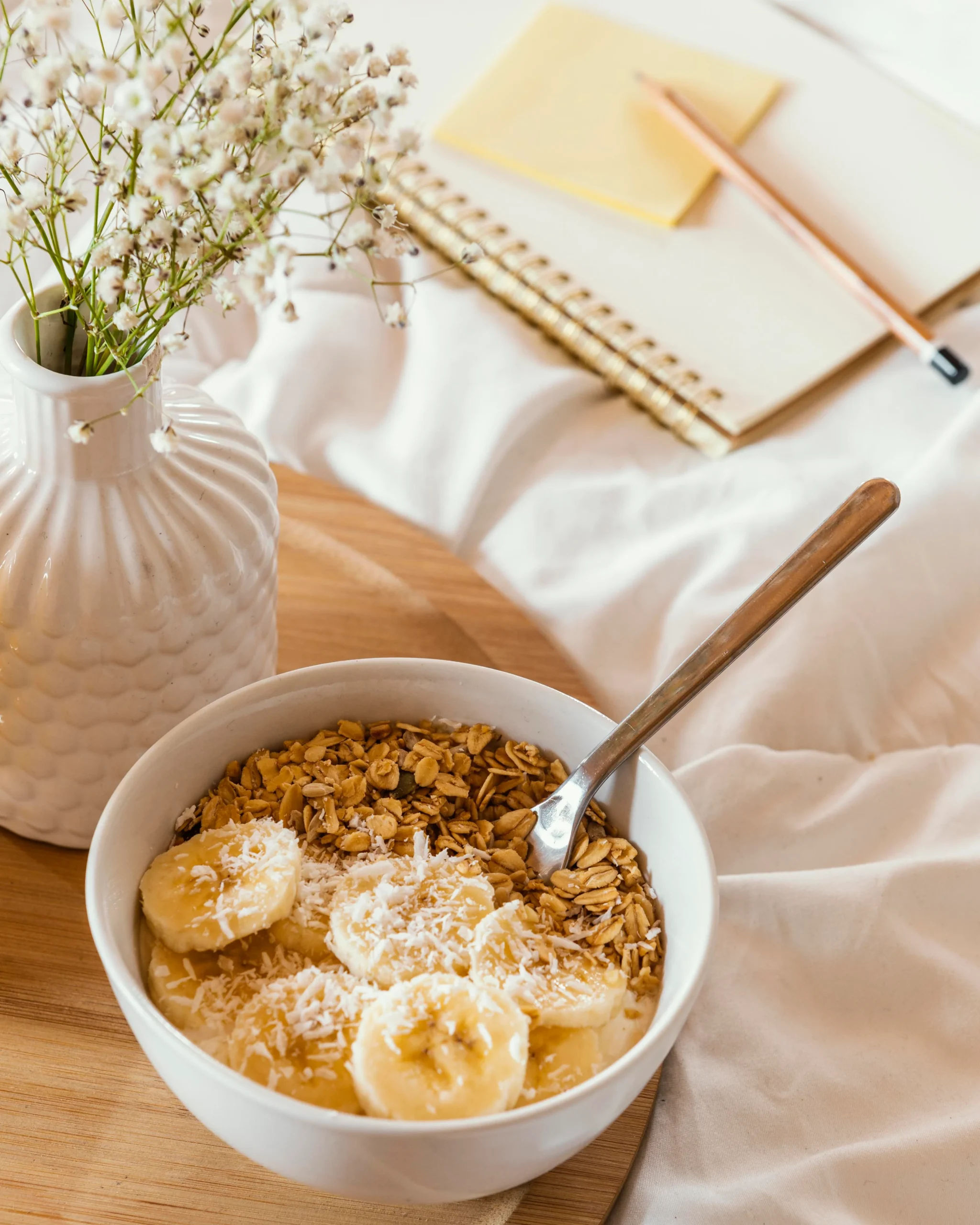 Elevate your breakfast routine with creative and delicious oatmeal recipes featuring a twist! Discover unique flavor combinations, innovative toppings, and health benefits in our comprehensive guide to oatmeal with a twist.