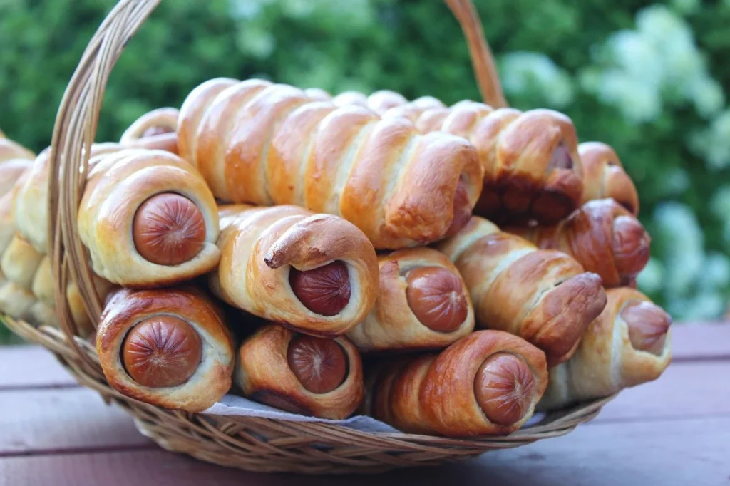 Make delicious air fryer hot dogs quickly and easily. Discover tips, recipes, and health benefits for a tasty, healthier version of this classic favorite. Perfect for busy households!